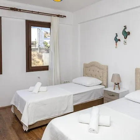 2 Brspacious House With Garden Apartment *